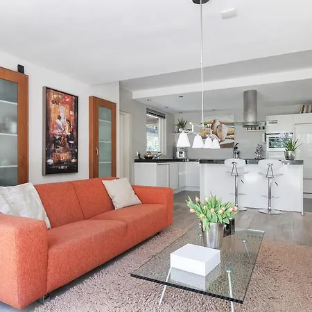 Vila Exclusive Ams Area